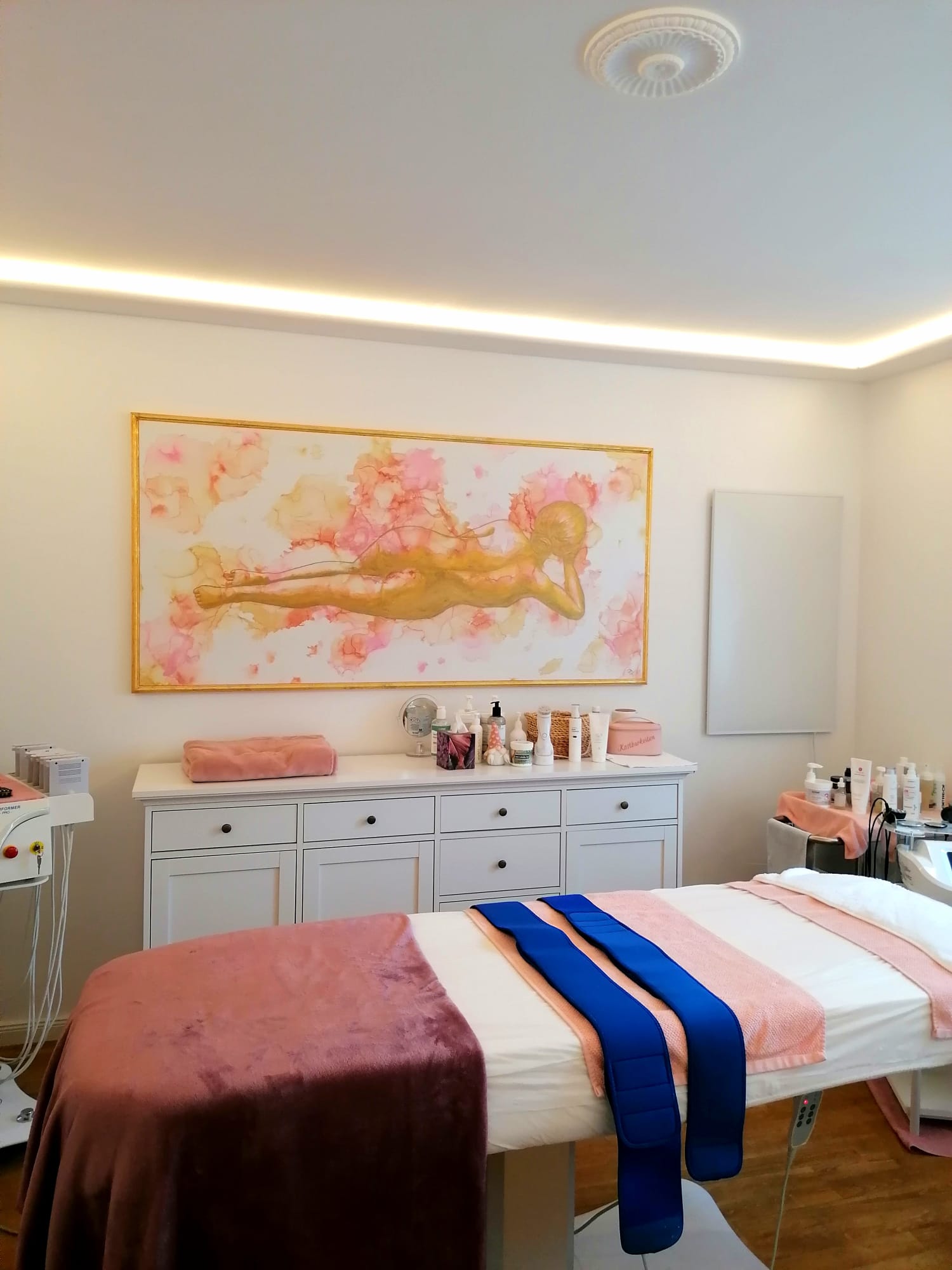 Behandlungsraum im Hautschön Studio Wachtberg